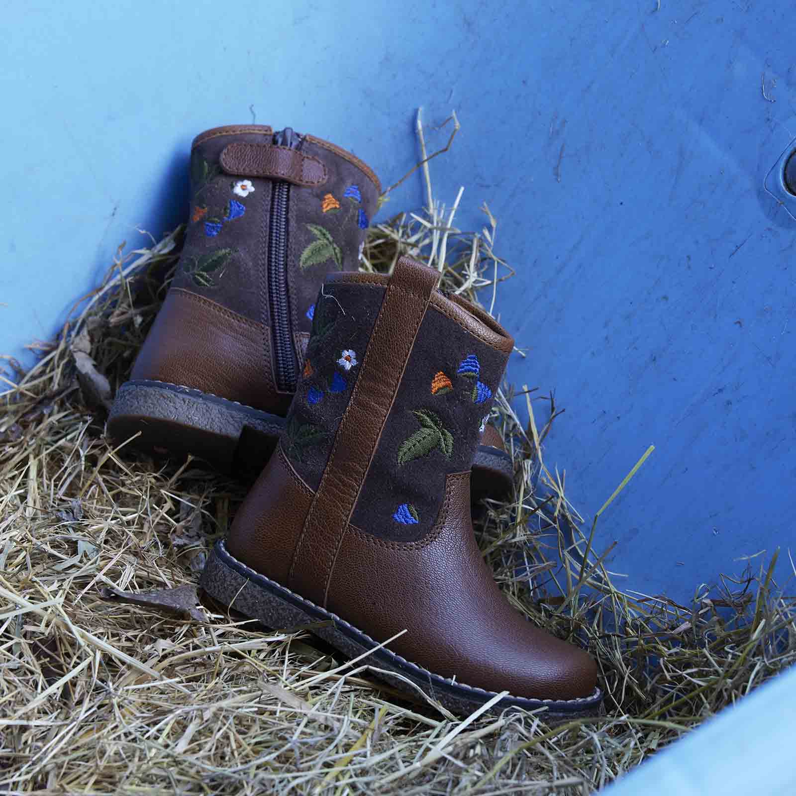 Botte courte cognac avec fermeture éclair et fleurs brodées   pour filles, Kipling