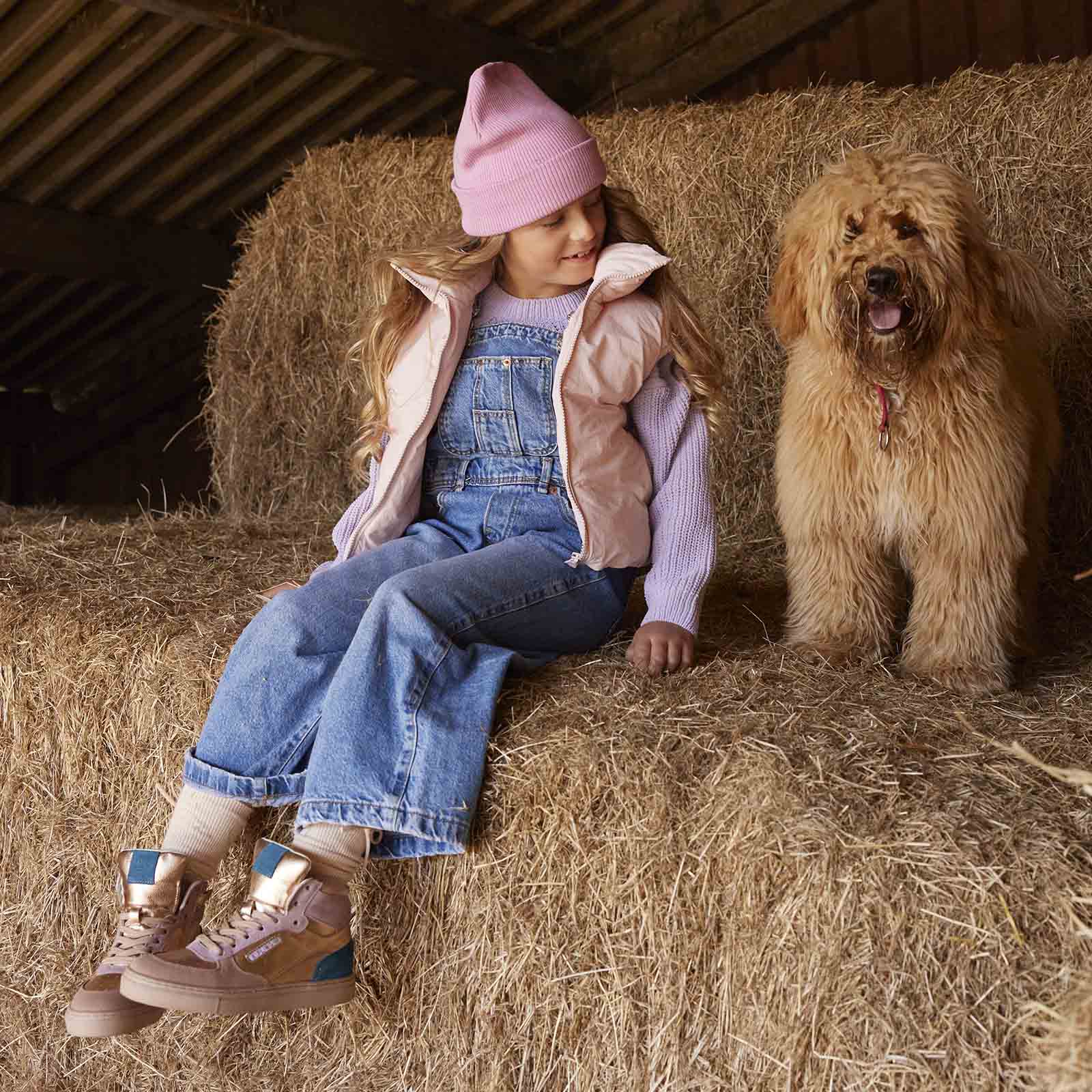 "Basket rose champagne avec lacets et fermeture éclair et accents colorés  pour filles, Kipling"